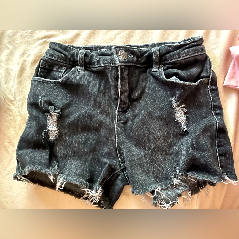 RSQ mid rise black shorts